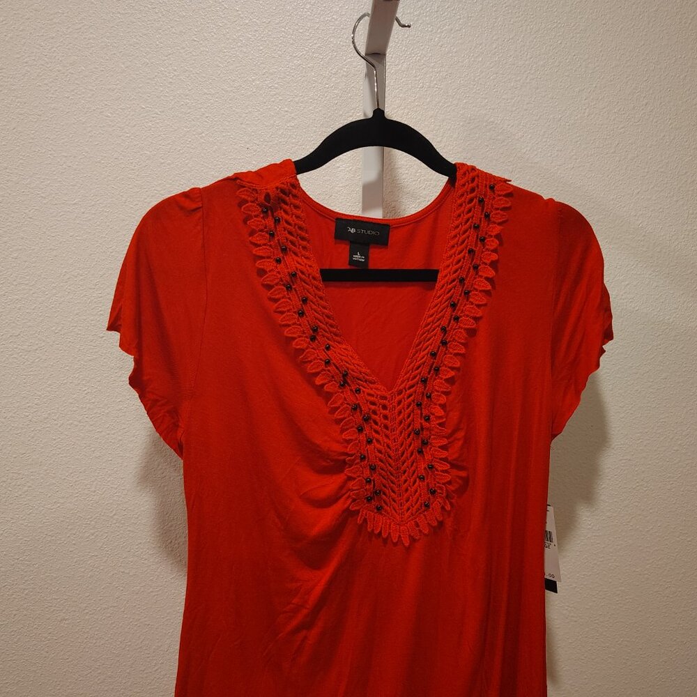 AB Studio Women's Red Top Size Large NWT Deep V-Neck Short Sleeve Beads - Picture 4 of 11